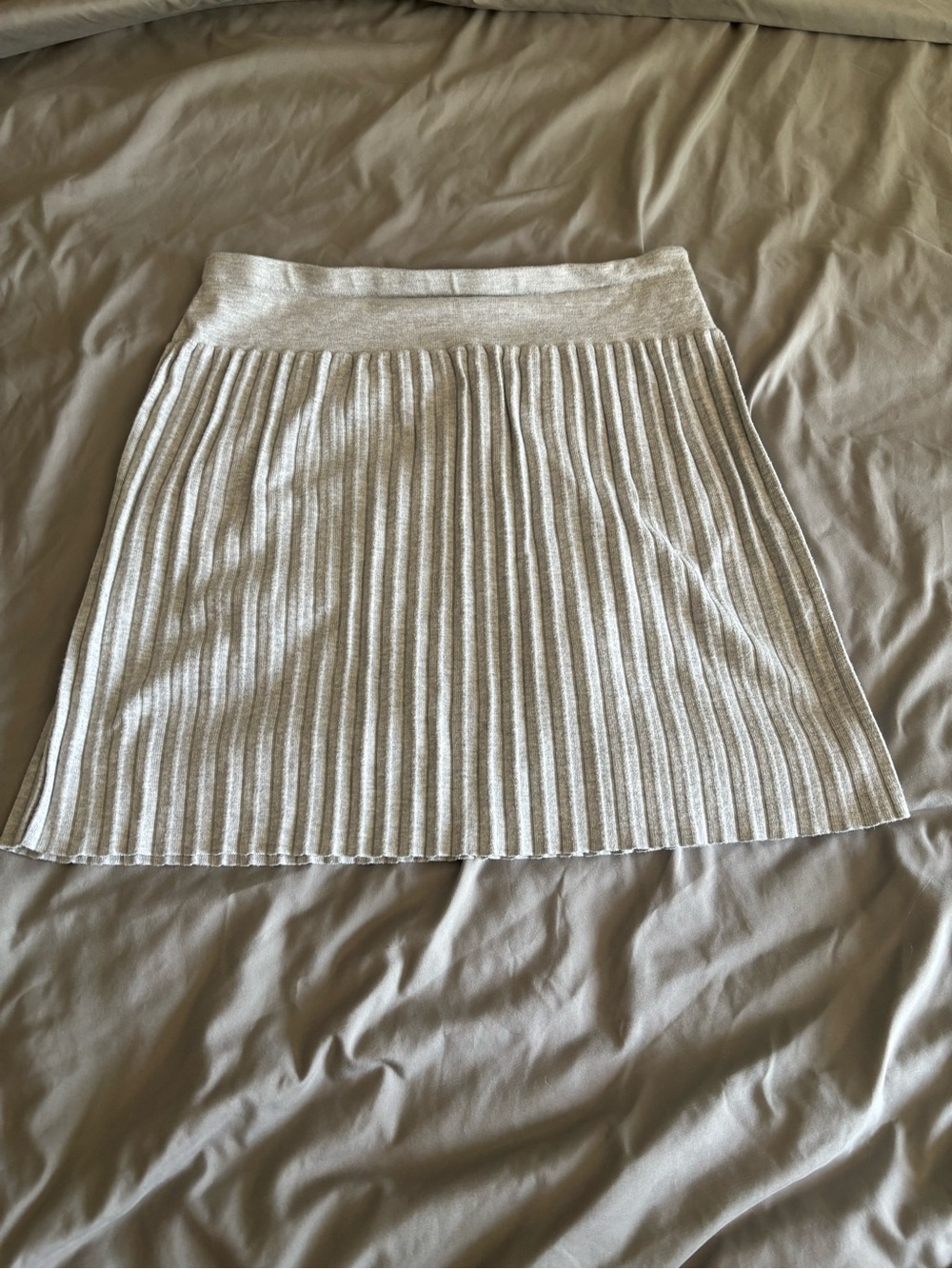 Theory Cream Pleated A-Line Skirt